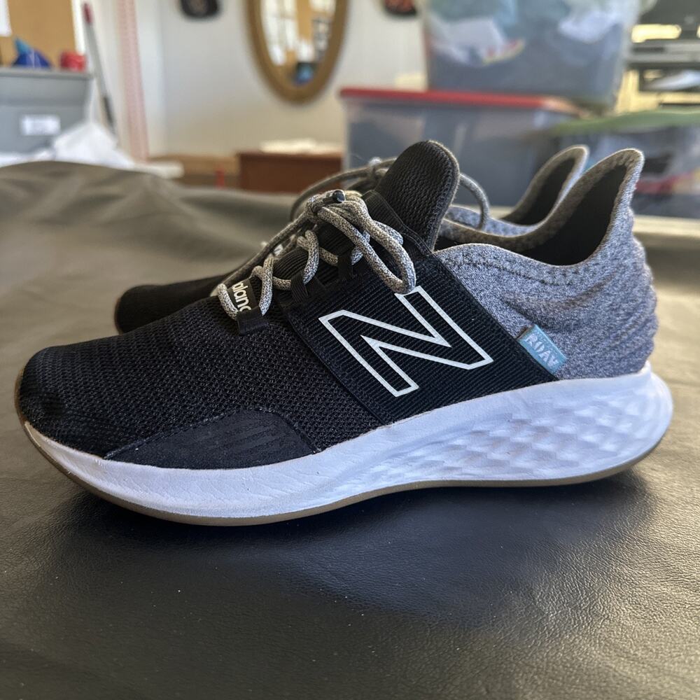 New Balance Women's Fresh Foam Roav Running Shoe - Black/Grey - US 7.5 690